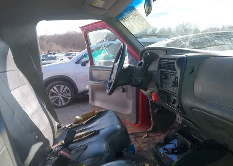 2002 Ford Ranger Xl/Xlt из США, поврежденный, VIN 1FTYR10D82TA56710